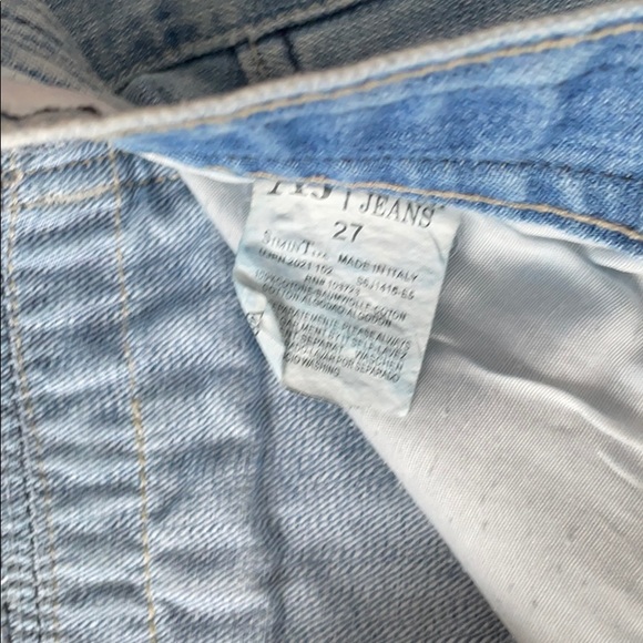 A J Armani Vintage Women’s distressed denims - Picture 3 of 5